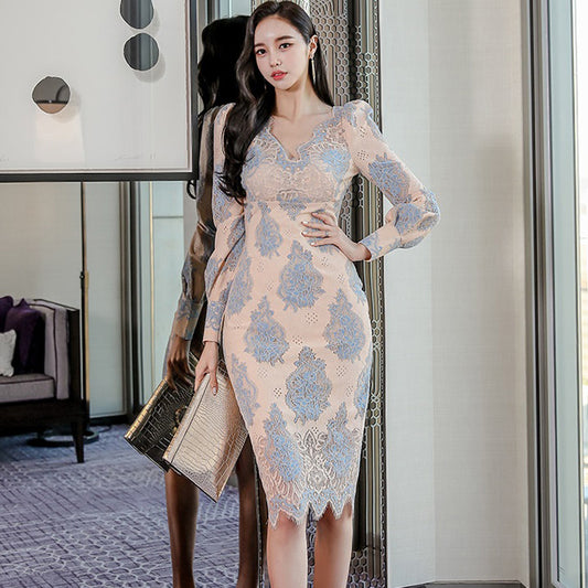 Elegant Lace Flow Dress