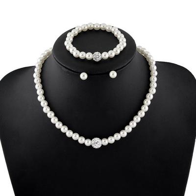 Elegant Pearl Necklace